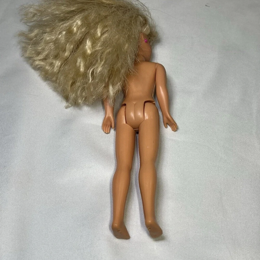 Vintage 1991 Barbie Stacie Littlest Sisters Doll Crimped Hair Bangs Pink Earring